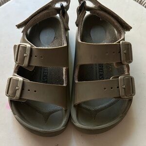 Kids Birkenstock’s Sandals in Olive Green